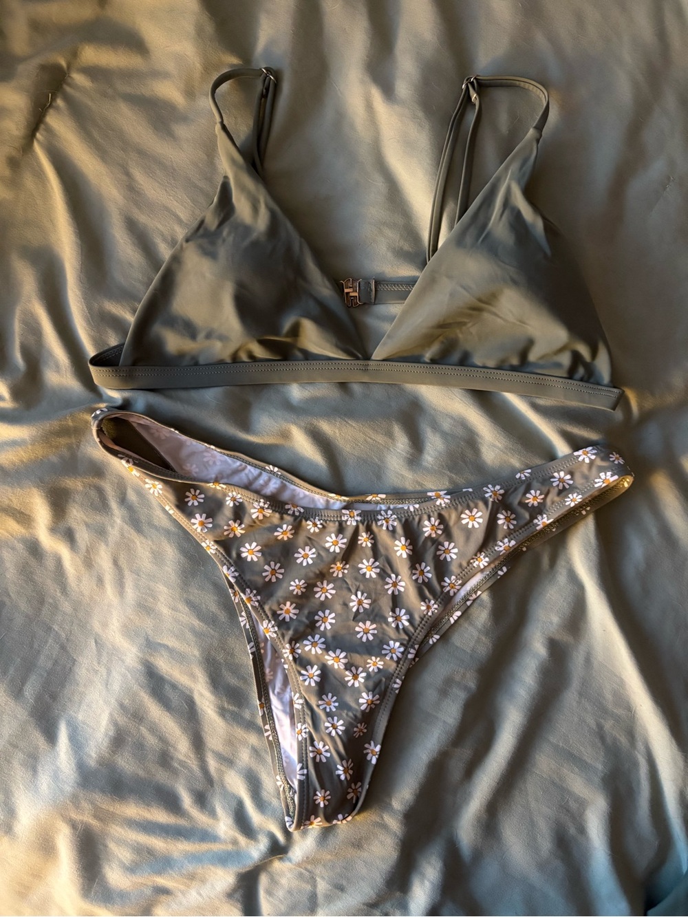 2 for $10 👙Olive green floral bikini set 🌼